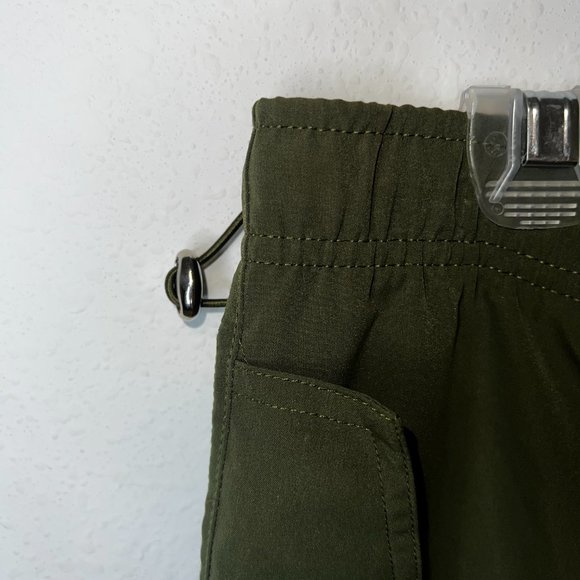 I DUN, OLIVE GREEN PARACHUTE PANTS WITH DRAWSTRING WAIST AND ANKLES SIZE LARGE - Picture 5 of 9